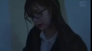 高颜值年轻情侣出游，回到旅馆马上啪啪来做爱
